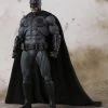 Justice League - Batman - S.H.Figuarts Figur -Puppenladen db3f343d60d71fc85c3597d343ab16a4d5efecc782bfe38368d5e0076499c28c