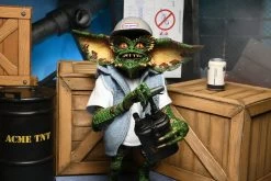 NECA Gremlins 2 - Ultimate Demolition Gremlin 2-Pack - Clothed Actionfigur 22 NECA Gremlins 2 - Ultimate Demolition Gremlin 2-Pack - Clothed Actionfigur -Puppenladen demo set3 scaled 1