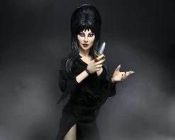 NECA Elvira, Mistress Of The Dark - Clothed Actionfigur -Puppenladen elvira5 scaled 1