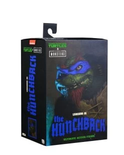 NECA Universal Monsters X TMNT - Ultimate Leonardo Als The Hunchback Figur 41 NECA Universal Monsters X TMNT - Ultimate Leonardo Als The Hunchback Figur -Puppenladen leo pkg4 scaled 1