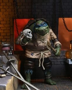 NECA Universal Monsters X TMNT - Ultimate Leonardo Als The Hunchback Figur 35 NECA Universal Monsters X TMNT - Ultimate Leonardo Als The Hunchback Figur -Puppenladen leo14 scaled 1