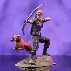 Diamond Select Marvel Gallery - Hawkeye Mit Lucky Dem Pizza-Dog - Statue -Puppenladen marvel hawkeye gallery 05 60604.1628723307