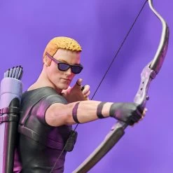 Diamond Select Marvel Gallery - Hawkeye Mit Lucky Dem Pizza-Dog - Statue -Puppenladen marvel hawkeye gallery 06 62225.1628723307